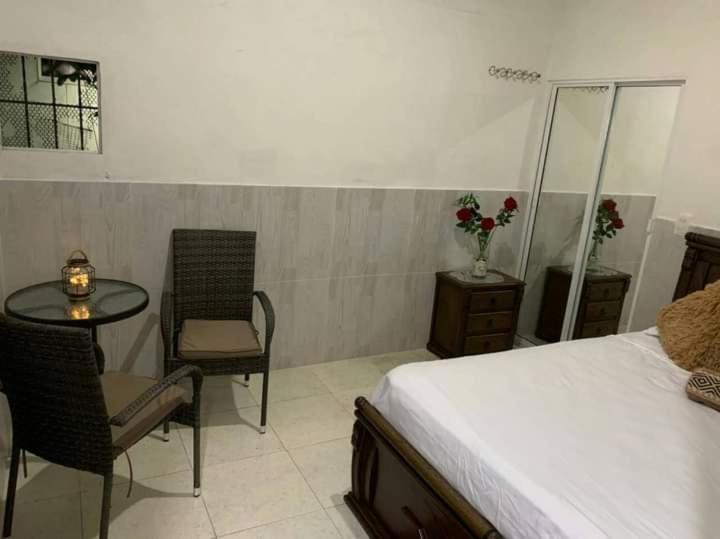 Hostal Marbella 47 Cartagena Eksteriør bilde