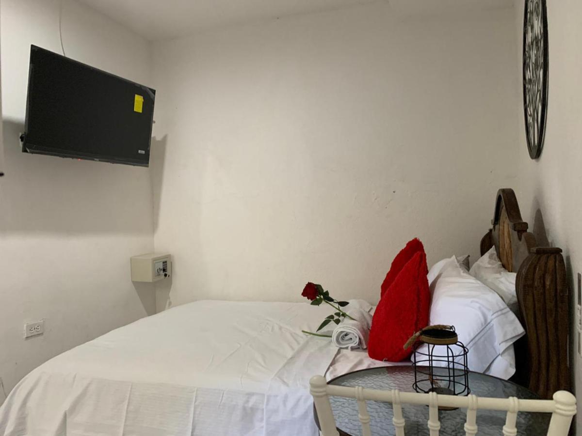 Hostal Marbella 47 Cartagena Eksteriør bilde