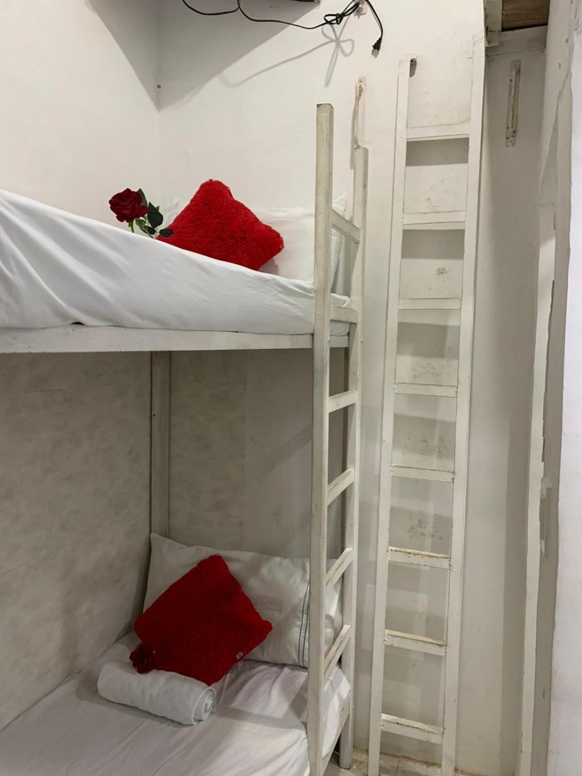 Hostal Marbella 47 Cartagena Eksteriør bilde